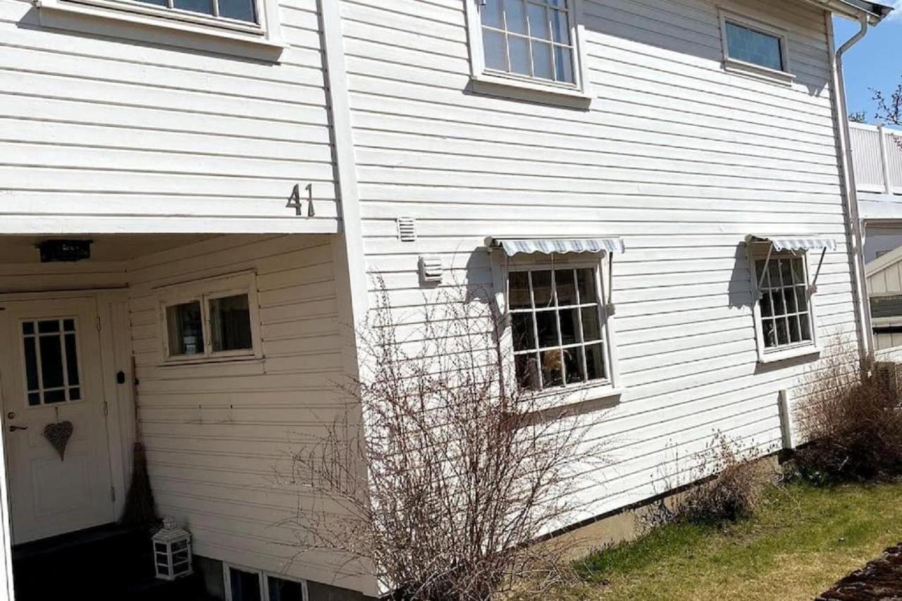Bynaer Villa V/Ntnu.Garasje Internett, Badstue,Hage Gjøvik Eksteriør billede